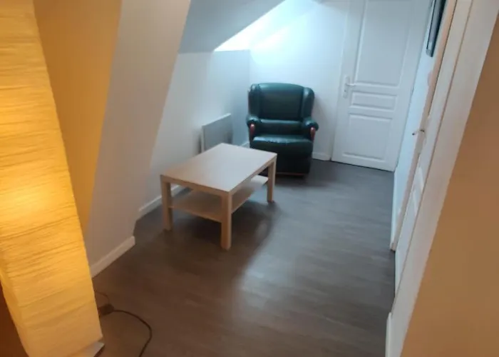 Maison 3 Chambres. Cour Privative 2 Places De Parking Privatives