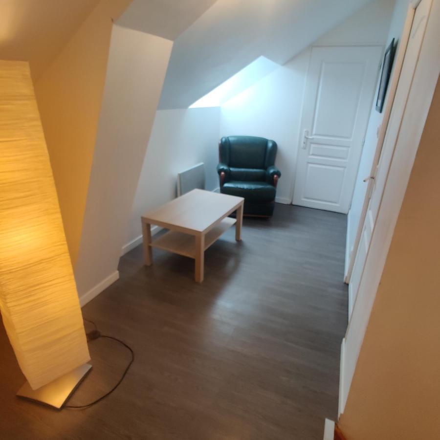 Maison 3 Chambres. Cour Privative 2 Places De Parking Privatives
