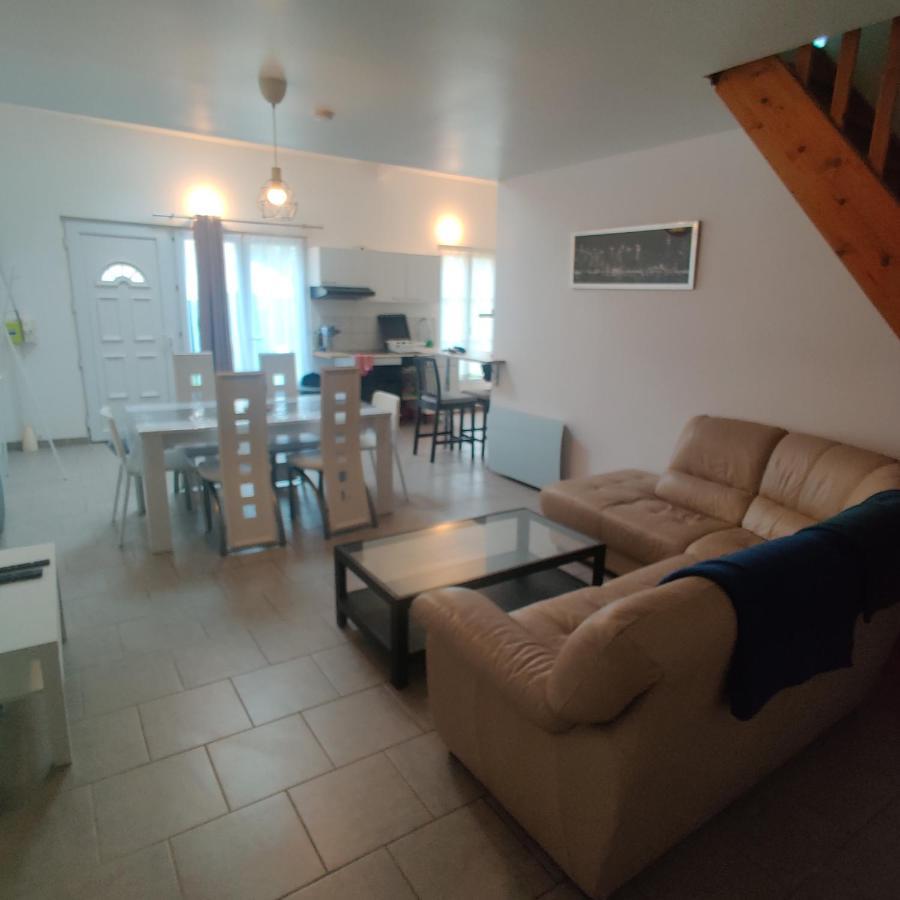 Maison 3 Chambres. Cour Privative 2 Places De Parking Privatives